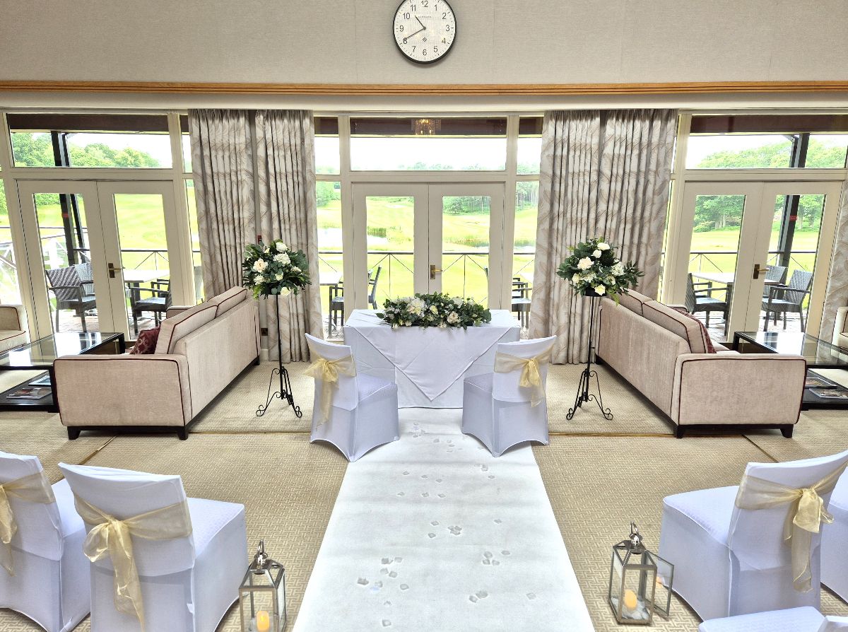 Gallery Item 2 for Bearwood Lakes Golf Club